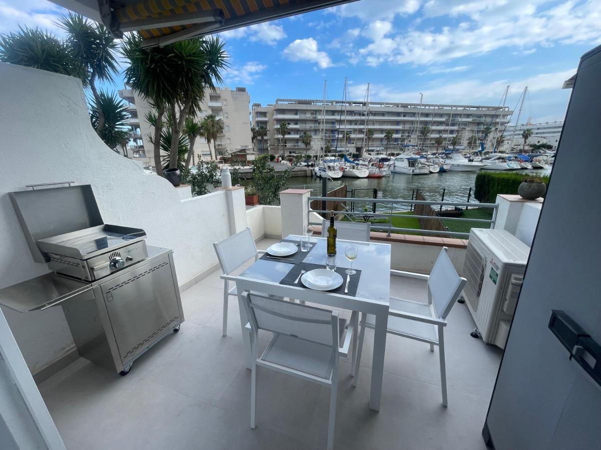 Apartamento Puerto Madeira Roses Bagian luar foto